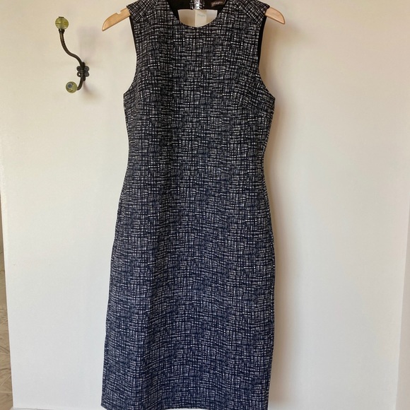 NWT J.McLaughlin Neoprene Pencil Dress - Picture 2 of 4